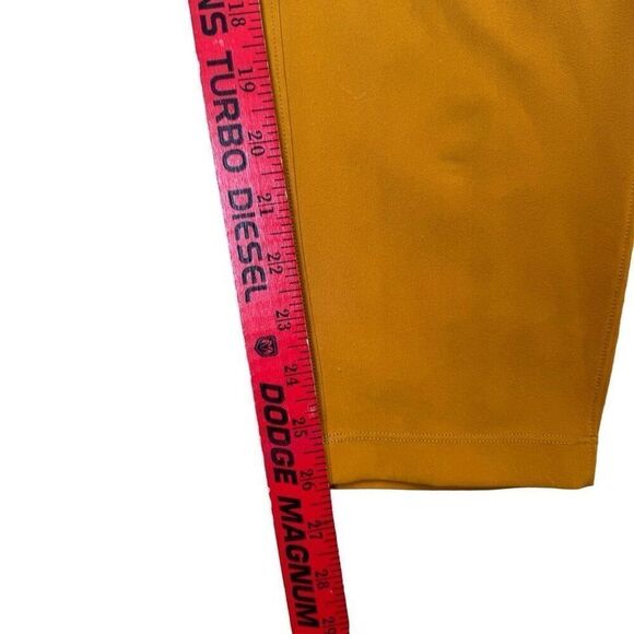 Lululemon On the Fly 7/8 Pant Woven Fools Gold Women’s Size 2 - Picture 9 of 9